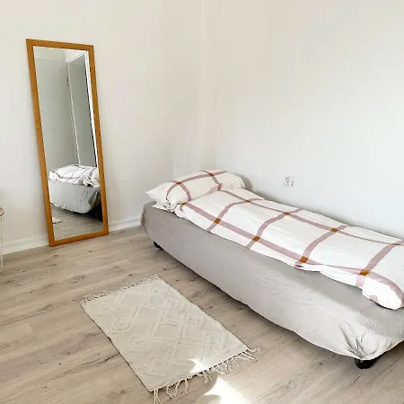 Apartment Moblierte In *